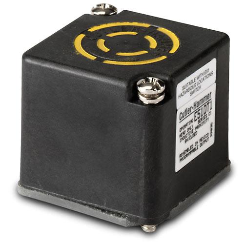 Eaton E51DT1 Inductive Proximity Sensor, E51 Series, Head, Top Sensing Eaton E51DT1